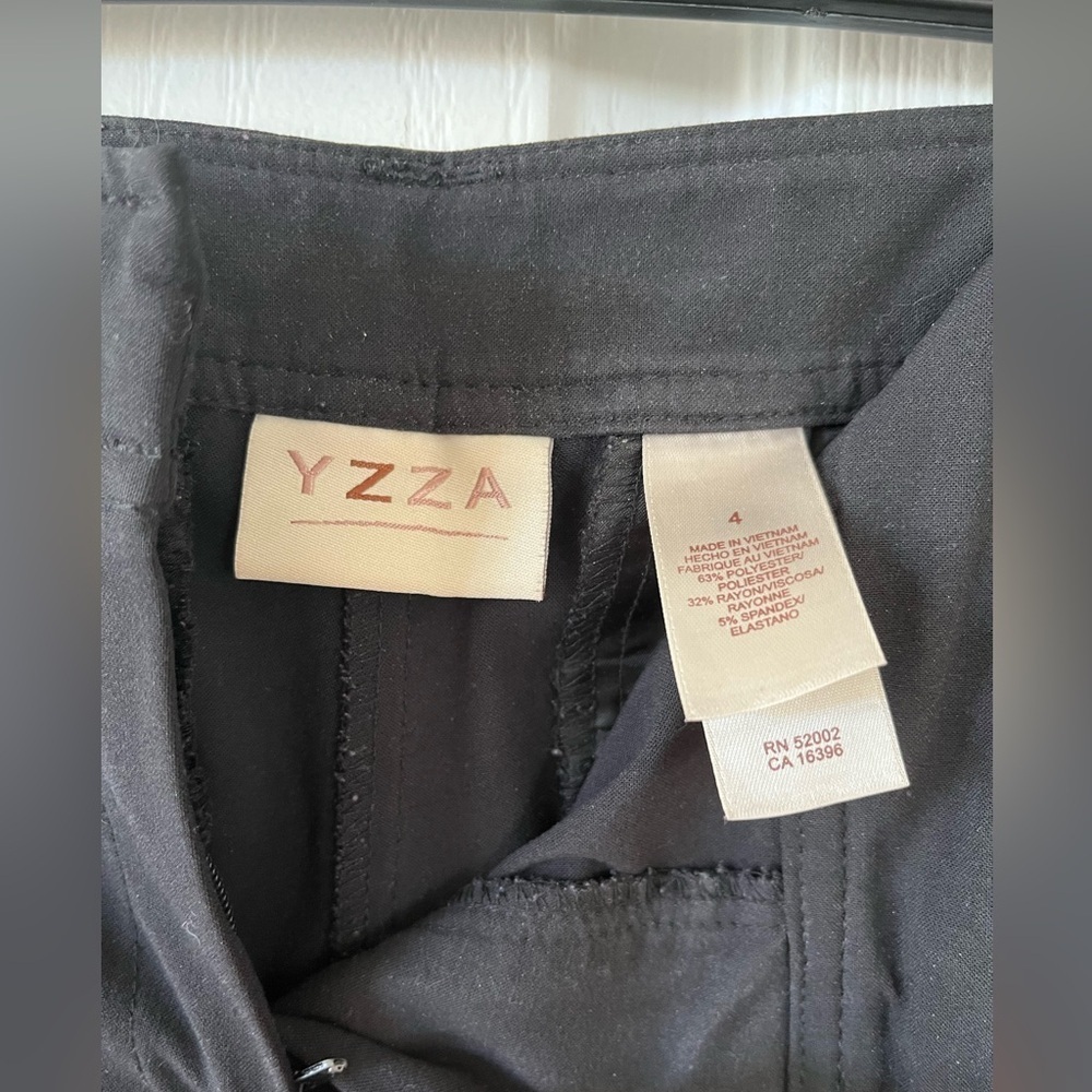 Yzza Mid-Rise Pleated Trousers - Picture 4 of 5